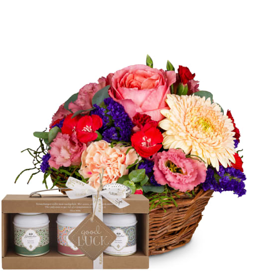 Blumengesteck «Melodie der Farben» mit Gottlieber Tee Geschenk-Set und «Good Luck»-Anhänger
