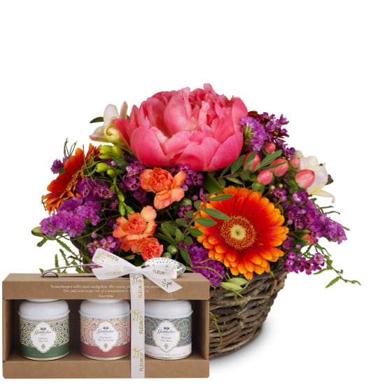 Arrangement floral «Moment magique» avec coffret cadeau de thés Gottlieber