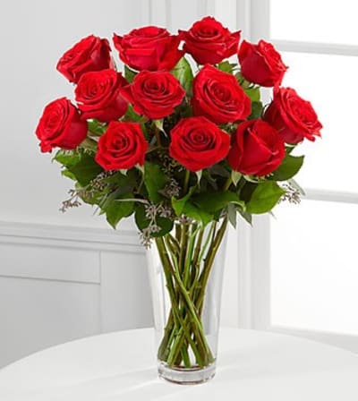 Long Stem Red Rose Arrangement