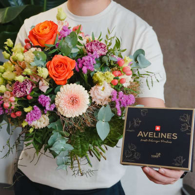 Bouquet de fleurs «Anniversaire» avec pralinés Avelines de Maestrani