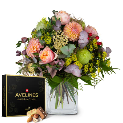 Blumenstrauss des Monats «September» mit Avelines Pralinés von Maestrani