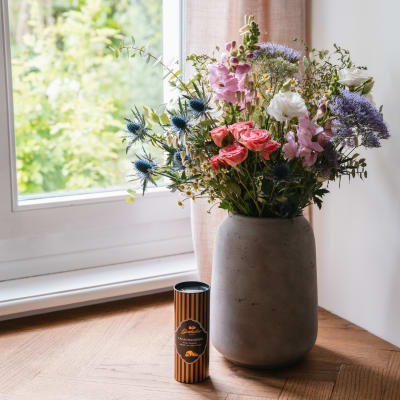 Wiesenstrauss «Summer Romantic» mit Gottlieber Cacaomandeln