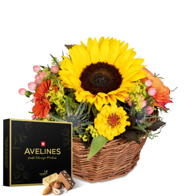 Blumengesteck «Sonniges Küsschen» mit Avelines Pralinés von Maestrani