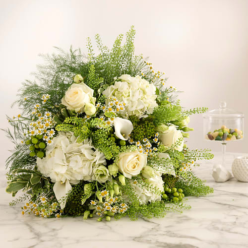 Prestigious white bouquet