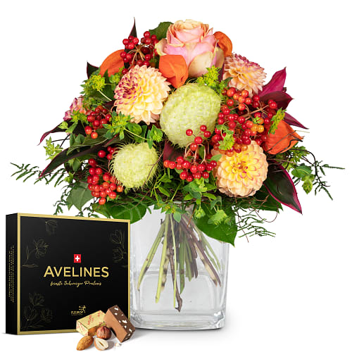 Flower bouquet «Little Indian Summer» with Avelines pralines from Maestrani