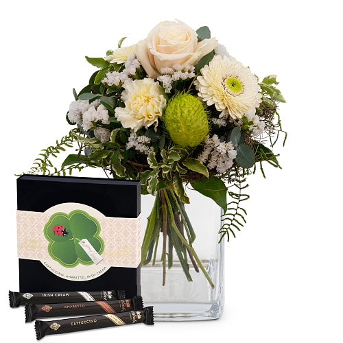 Mazzo di fiori «Pure Harmony» con wafer Gottlieber Hüppen «Good Luck»