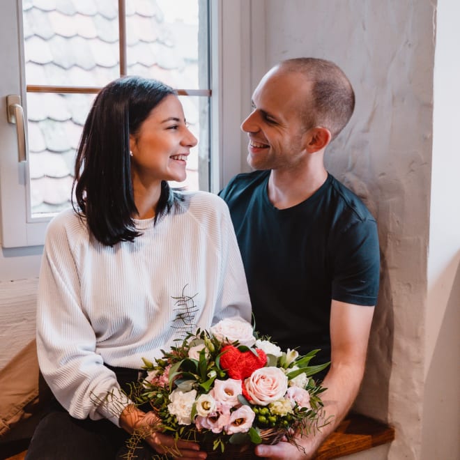 Blumengesteck «Eine Botschaft voller Liebe»