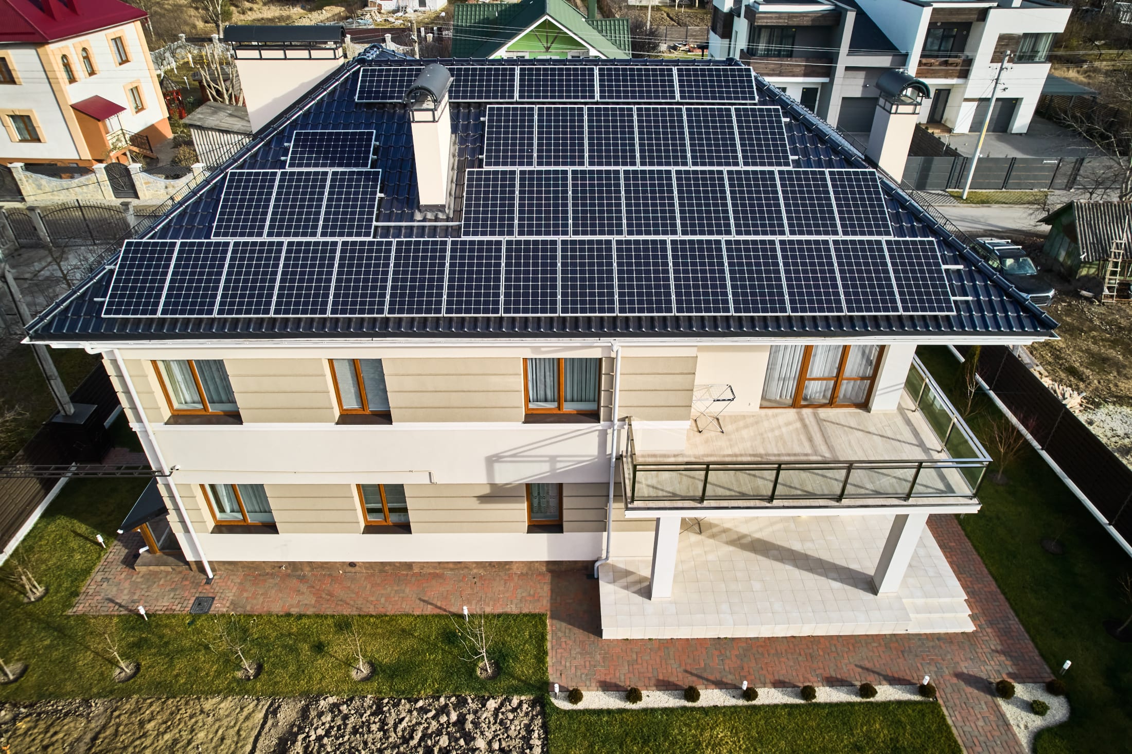 residential-building-with-solar-panel-modules