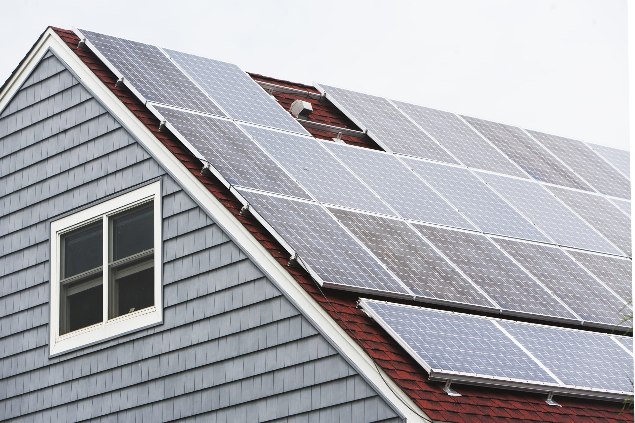 solar-panelled-roof