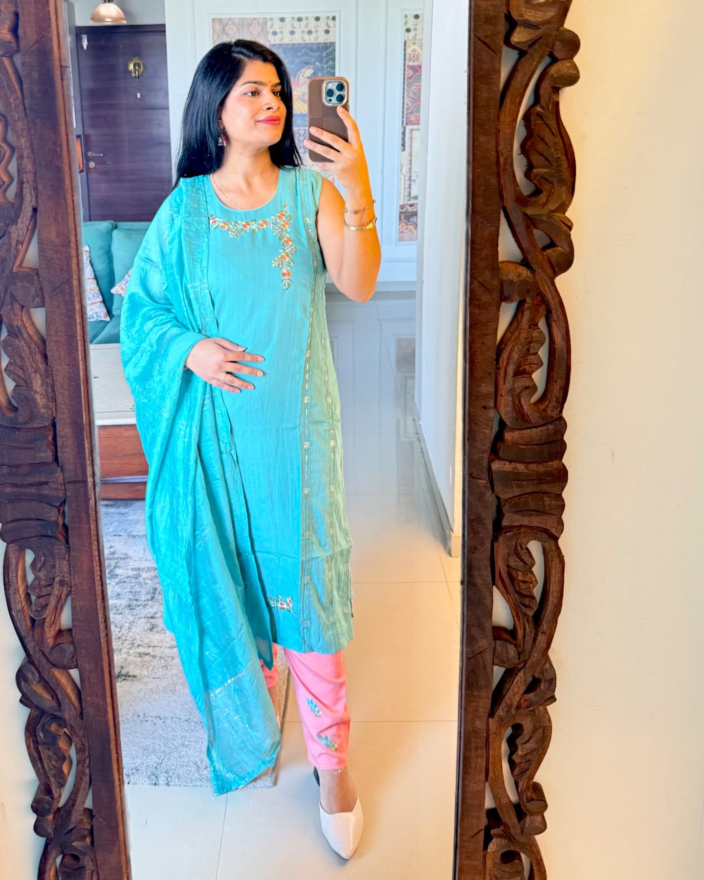 The Aalia Pastel Silk-Blend Suit Set - View 2