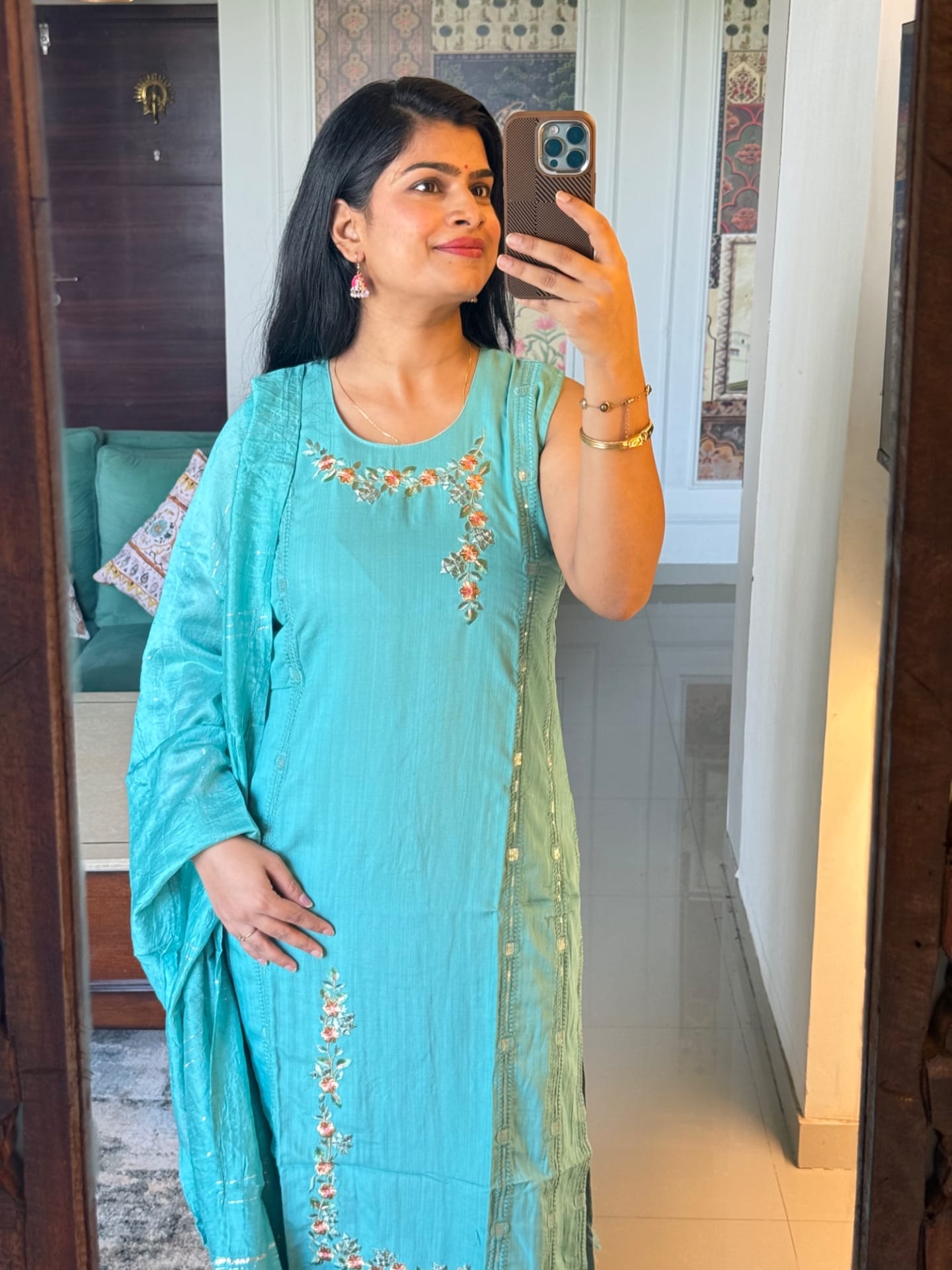 The Aalia Pastel Silk-Blend Suit Set - View 3