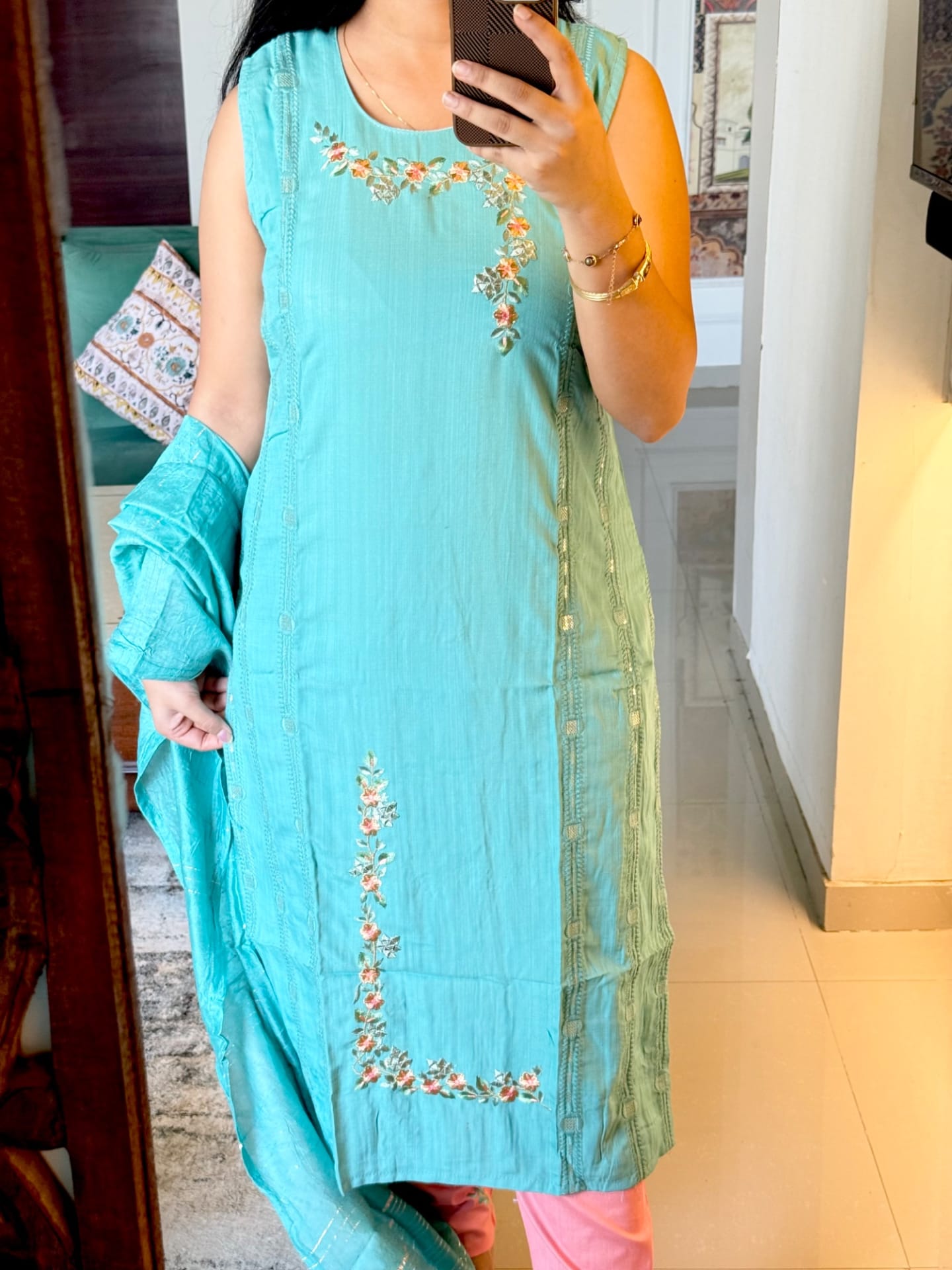 The Aalia Pastel Silk-Blend Suit Set - View 4