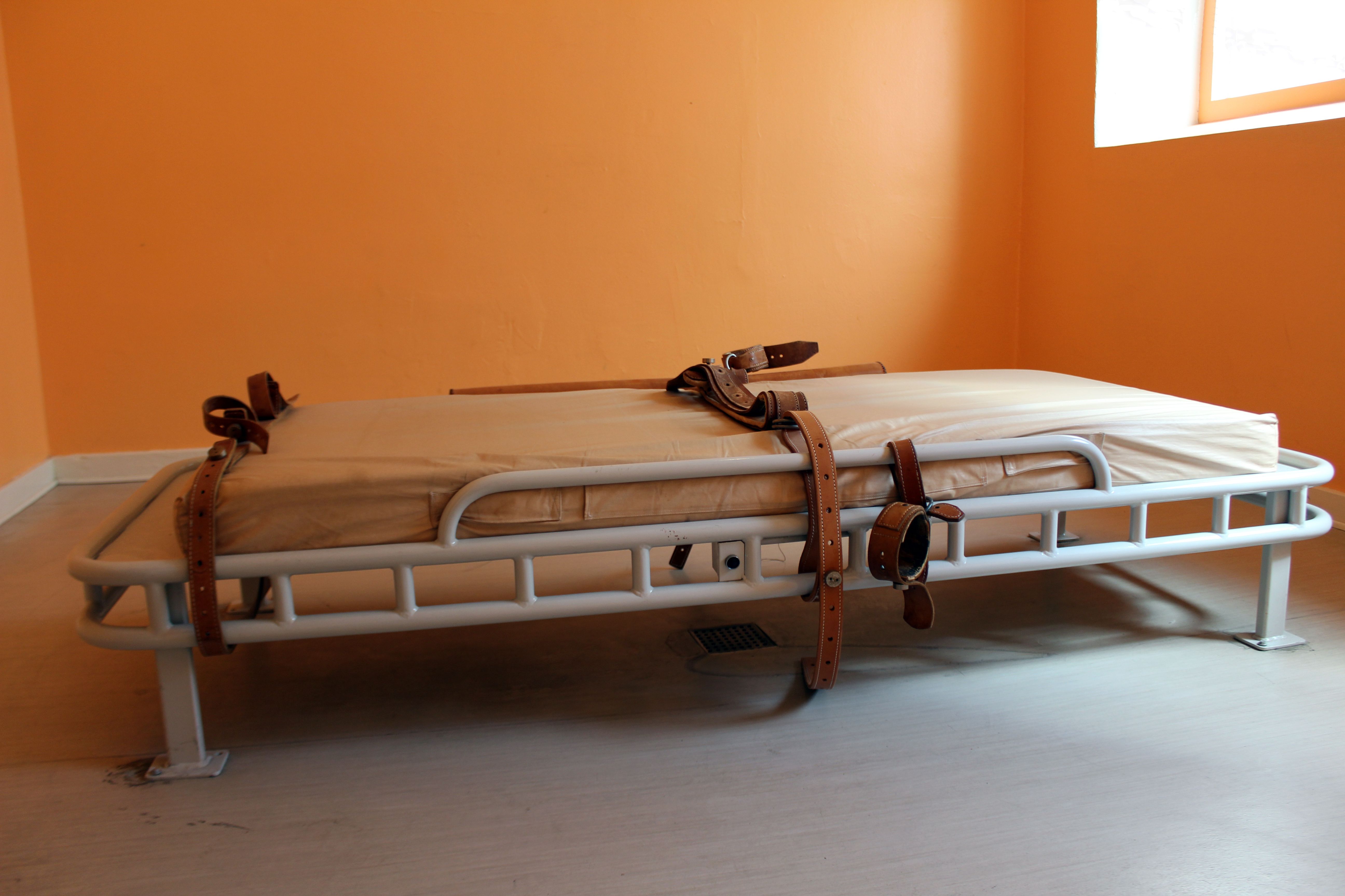 Psychiatric_Beds.jpeg