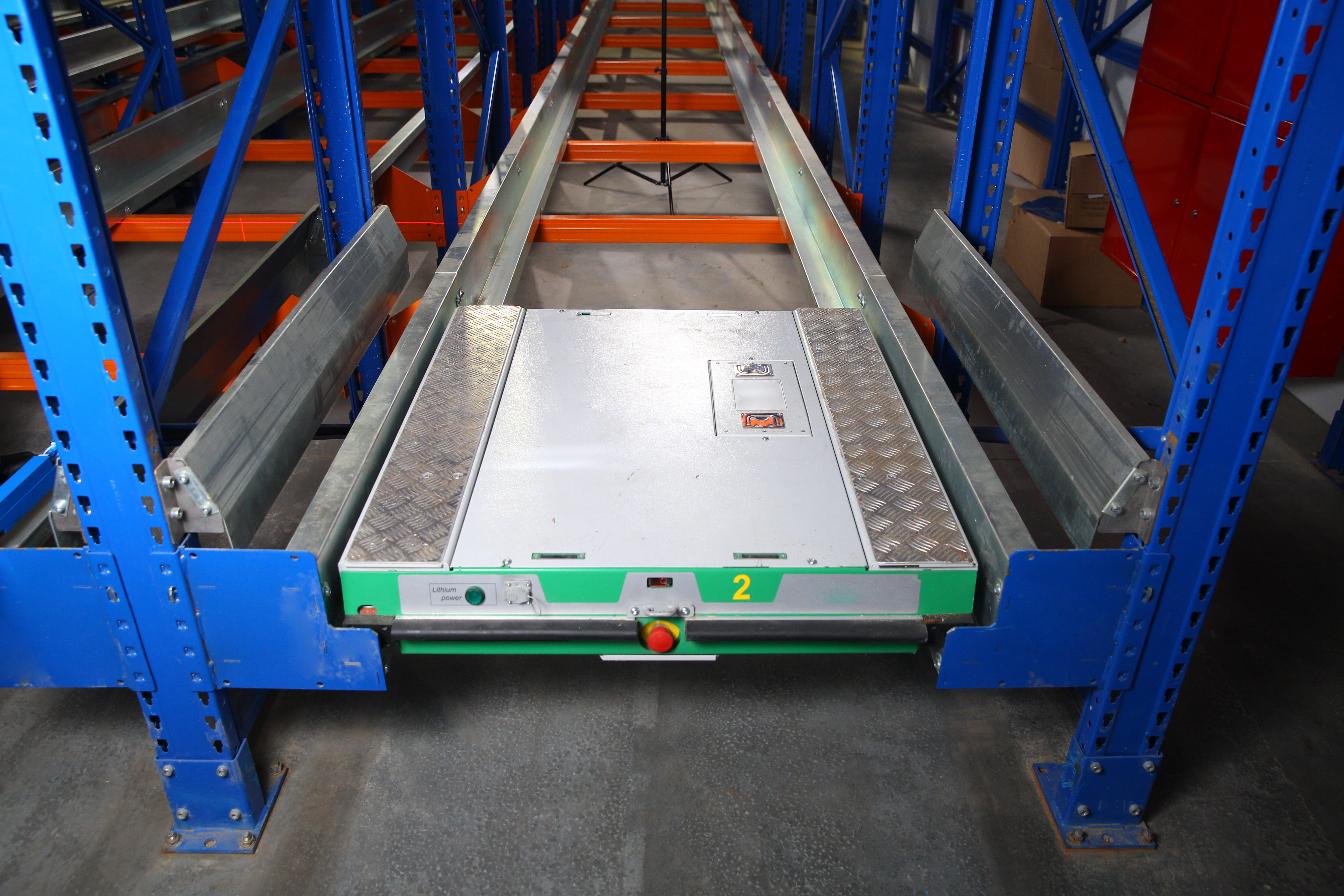 Automated_pallet_truck.jpeg