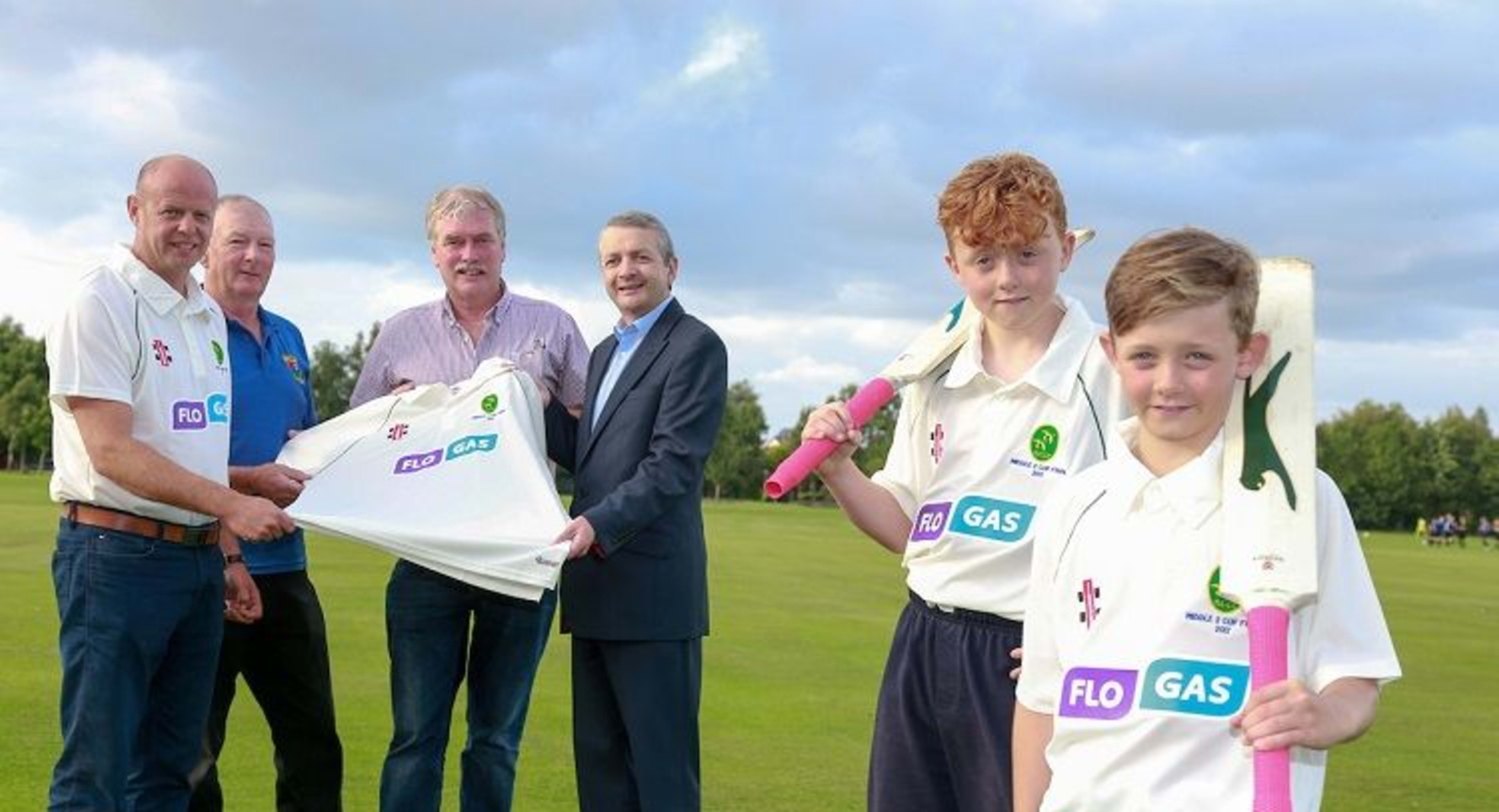 Flogas sponsors new Jerseys for Ring Commons CC