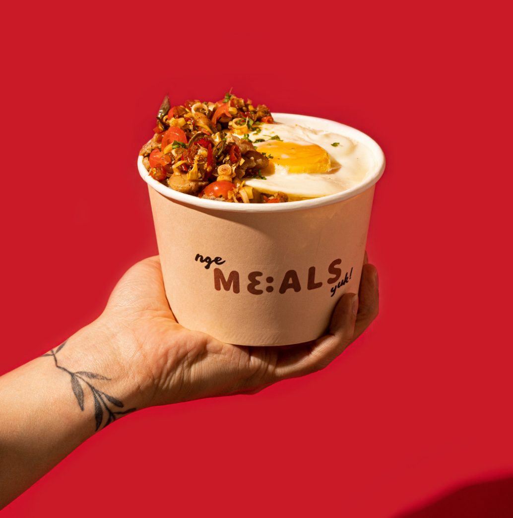 Meals hand hold matah