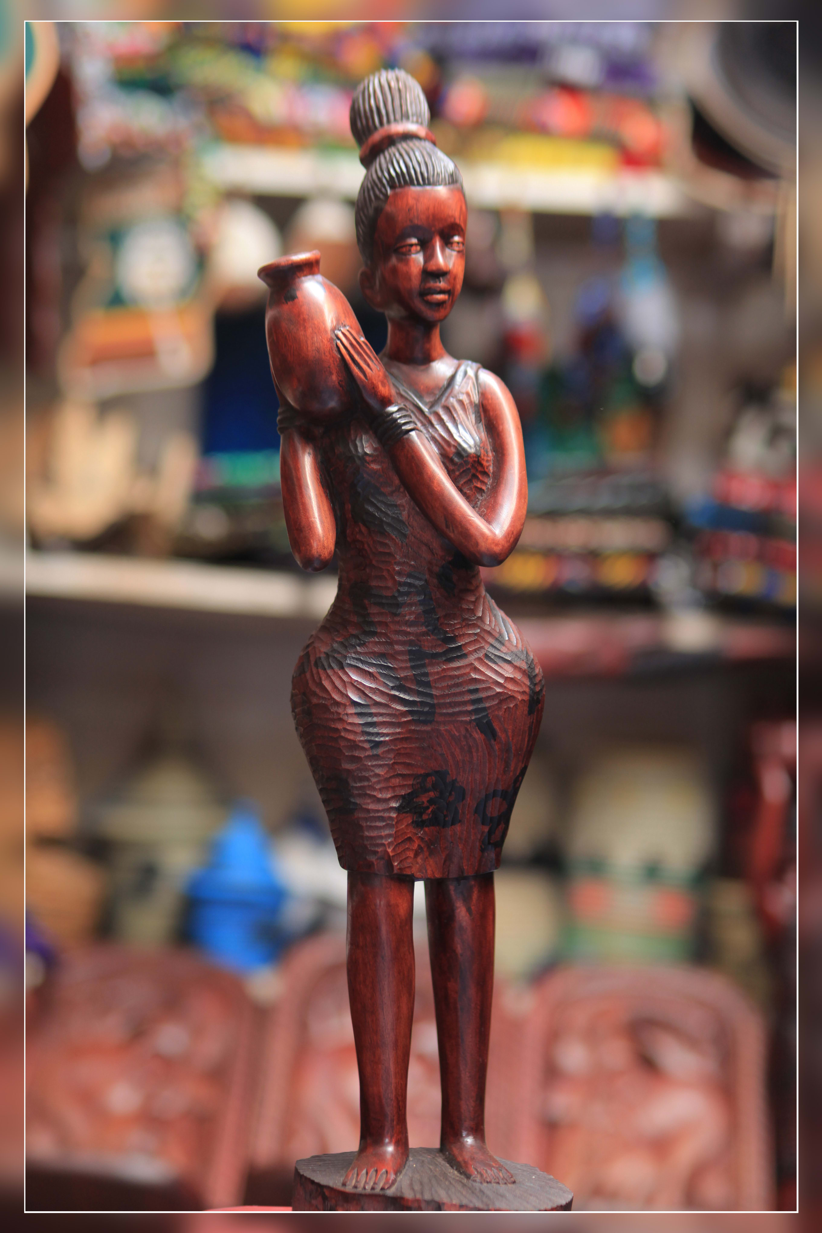 AFRICAN GIRL WOOD CURVY