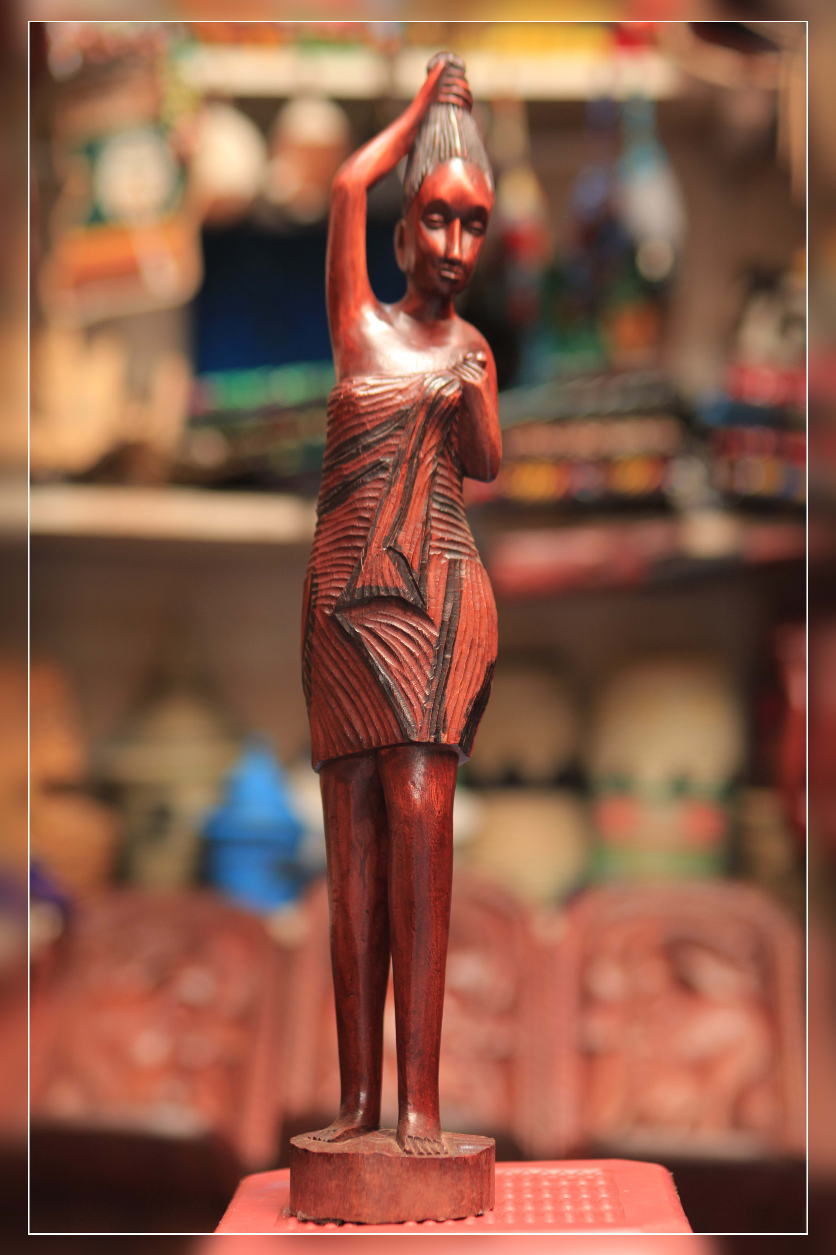 AFRICAN GIRL WOOD CURVY