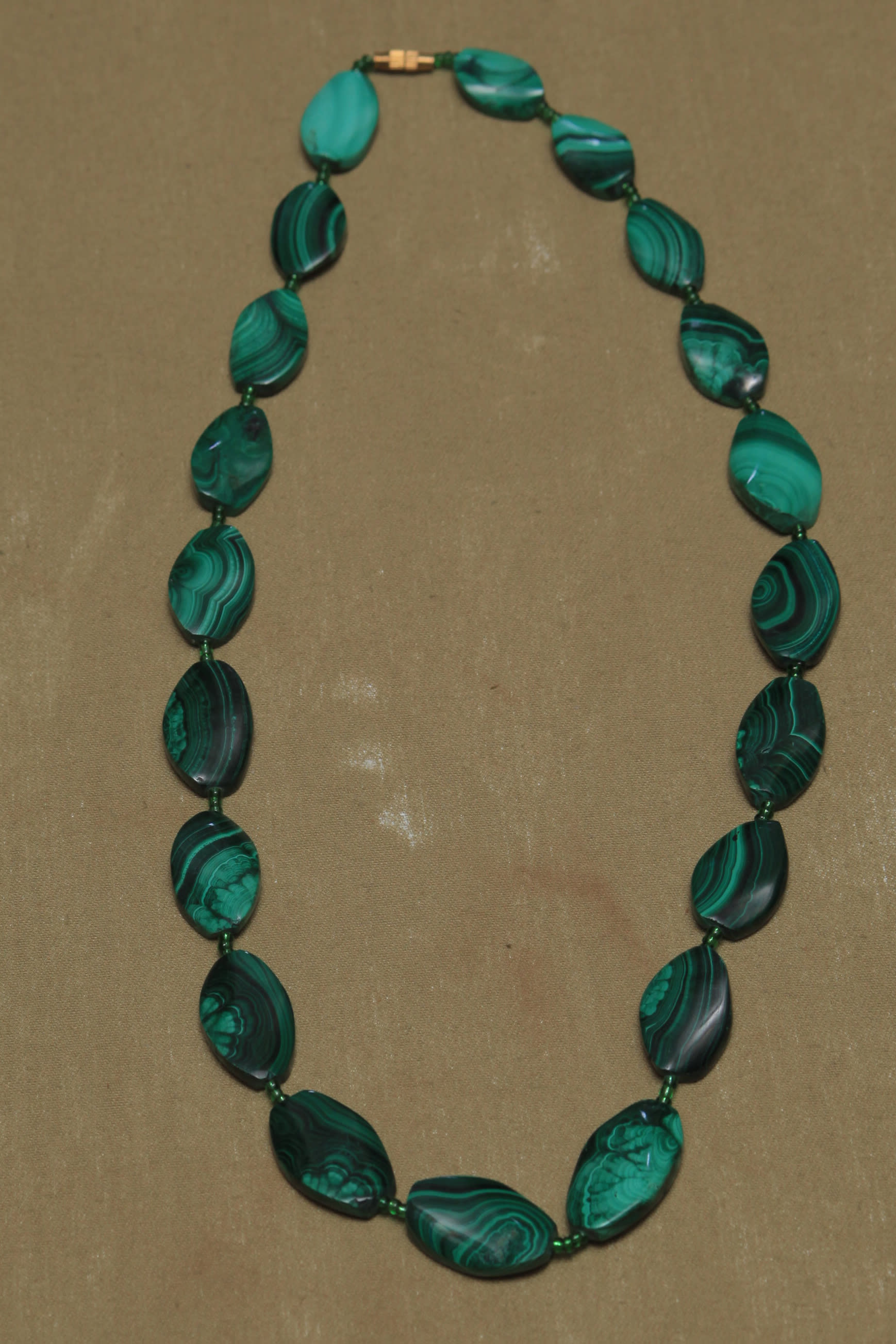 SALAMIC BEEDS NECK-LESS