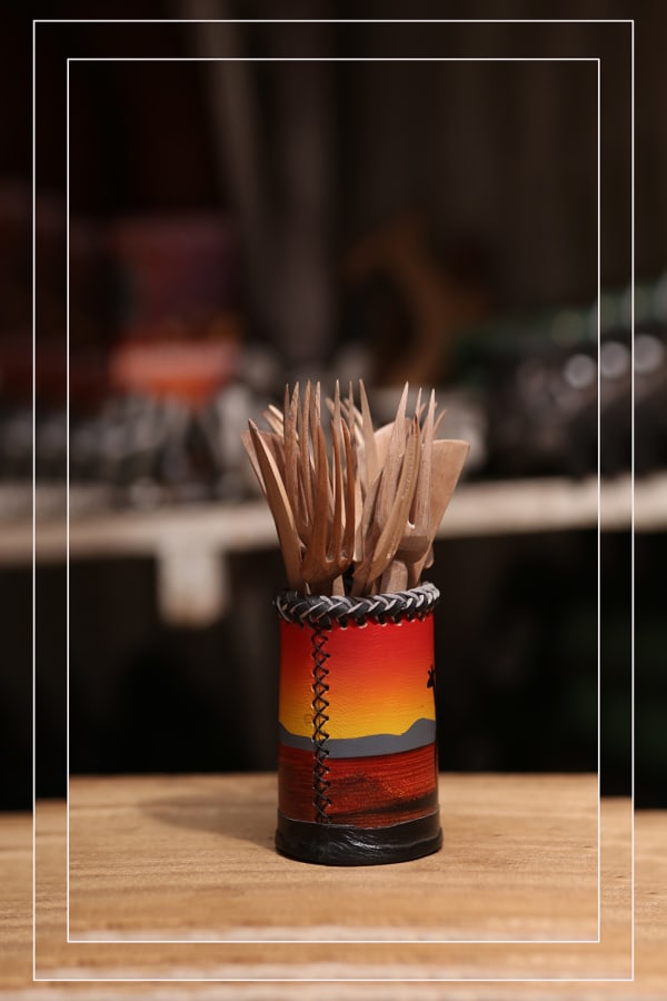 WOODEN FORKS