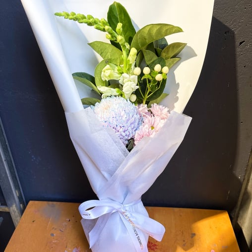 Daily Bouquet — Snapdragons, Disbuds & Quiet Elegance