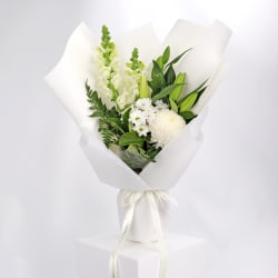 Graceful Beauty Bouquet - Standard