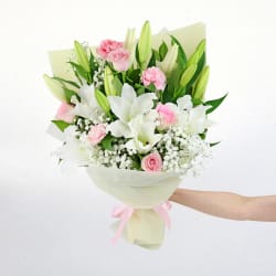 Song Of My Heart Bouquet - Standard