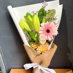 Daily Bouquet Golden Hues of Romance