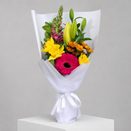 Daily Bouquet - Golden blooms and bright mischief