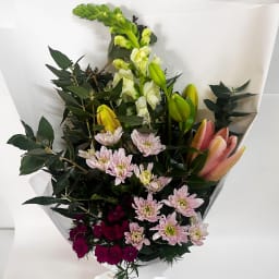 Daily Bouquet: Lilies, Snapdragons & Lasting Allure