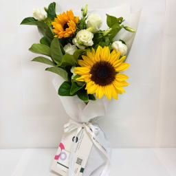 Daily Bouquet Sunlit Elegance in Bloom