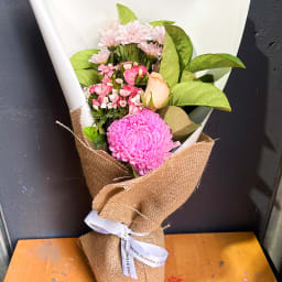 Daily Bouquet — Timeless Blooms, Heartfelt Love