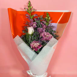 Daily Bouquet Luminous Petals in Harmony