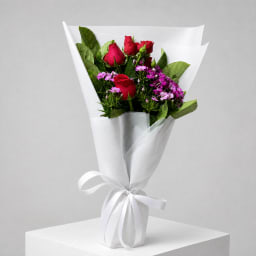 Daily Bouquet - Red roses and pink electric