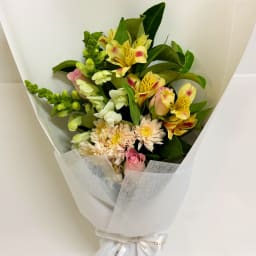 Daily Bouquet — Rich Hues, Soft Fragrance & Pure Warmth