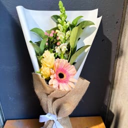Daily Bouquet Gracefully Blooming with Love