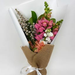 Daily Bouquet Rustic Whisper Bloom