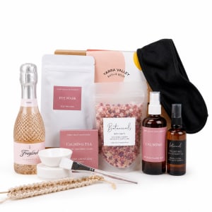 Pampering Beauty Rose Gift Hamper - Standard