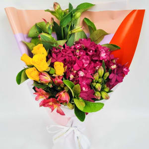 Daily Bouquet Radiant Harmony in Bloom