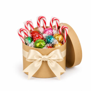 🎄🍫 Christmas Lindt Indulgence Hat Box 🍫🎄 - Standard