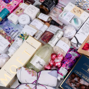 Surprise Pamper Hamper Luxe Alcohol