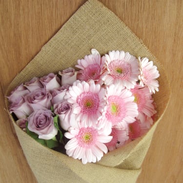 Mini Gerbera & Roses - Standard