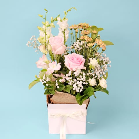 Pastel Elegance Bloombox  - Deluxe 0