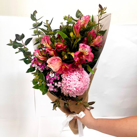 Daily Bouquet Rustic Elegance in Bloom - Standard 0