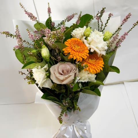 Daily Bouquet Blushing Garden Symphony - Standard 0