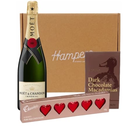 Perfect Pairing Moet Gift Hamper - Standard 0