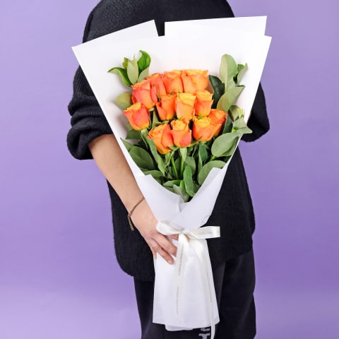 Twelve Roses Bouquet - Deluxe 1