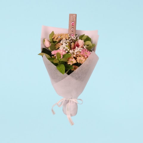 Pastel Paradise Posy with Chocolatier Chocolate Hearts - Standard 0