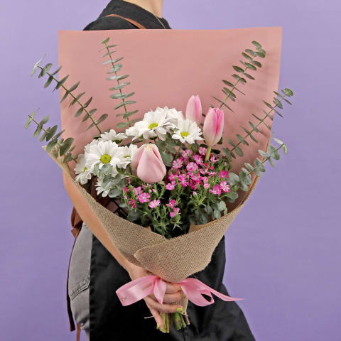 Pretty Picture Bouquet  - Standard 2