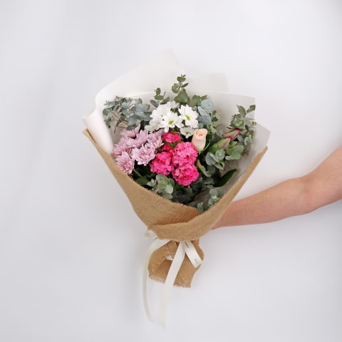 Pretty Picture Bouquet - Standard 4